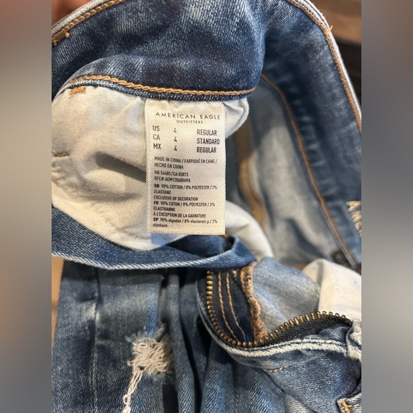 Woman’s Ripped Skinny Jeans - Picture 4 of 4